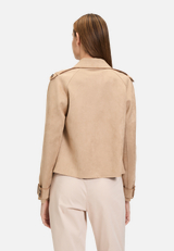 Trenchcoat kurz aus Velours-Stoff / Modellfoto Rückseite