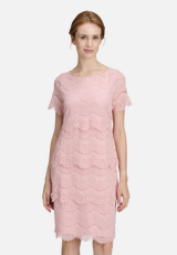 Spitzenkleid kurzarm / Modellfoto Vorderseite
