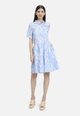 Blusenkleid mit Taschen / Modellfoto Vorderseite (Outfit)