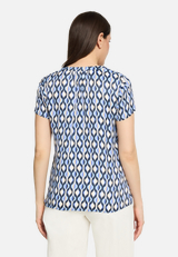 Satin-Bluse mit Print / Modellfoto Rückseite