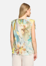 Mesh-Shirt mit Raffung / Modellfoto Rückseite