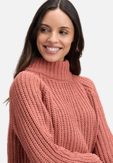 Strickpullover mit Stehkragen / Detailbild