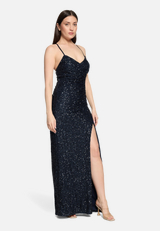 Abendkleid figurbetont / Modellfoto Vorderseite (Outfit)