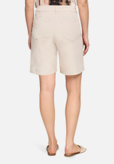 Sommerhose mit Eingrifftaschen / Modellfoto Rückseite