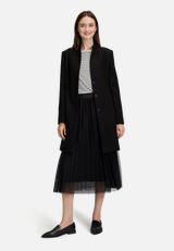 Blazermantel mit Knöpfen / Modellfoto Vorderseite (Outfit)