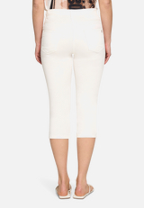 Sommerhose Slim Fit / Modellfoto Rückseite