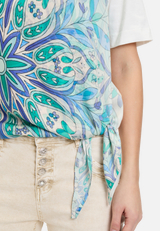 Rundhals-Shirt mit Schleifenknoten / Detailbild