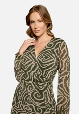 Chiffonkleid mit Muster / Detailbild