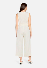 Jumpsuit mit Gürtel / Modellfoto Rückseite