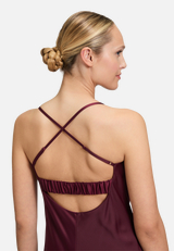 Abendkleid mit Wasserfallausschnitt / Detailbild
