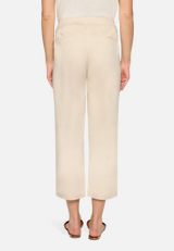 Stoffhose unifarben / Modellfoto Rückseite