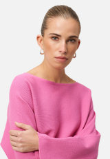 Strickpullover mit U-Bootausschnitt / Detailbild