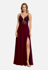 Abendkleid mit Stickerei / Modellfoto Vorderseite