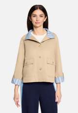 Casual-Jacke mit aufgesetzten Taschen / Modellfoto Vorderseite