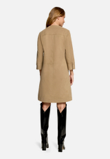 Casual-Kleid mit Taschen / Modellfoto Rückseite