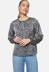 Satinbluse   langarm mit Blumen  / Modellfoto Vorderseite