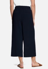 Stoffhose  7/8 Länge mit Schnalle / Modellfoto Rückseite