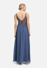 Abendkleid mit Stickerei / Modellfoto Rückseite