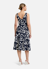 Cocktailkleid mit Print / Modellfoto Rückseite