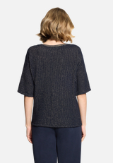 Strukturshirt mit Struktur / Modellfoto Rückseite