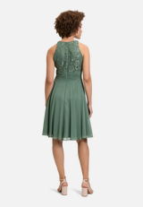Abendkleid mit Spitze / Modellfoto Rückseite