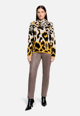 Kunstlederhose  aus Velour Style Selina Fashion  / Modellfoto Vorderseite (Outfit)