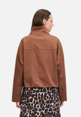Casual-Jacke mit Taschen / Modellfoto Rückseite