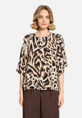 Casual-Bluse mit Muster / Modellfoto Vorderseite