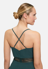Cocktailkleid mit Wasserfallausschnitt / Detailbild