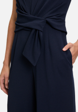 Jumpsuit mit weitem Bein / Detailbild