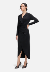 Abendkleid mit V-Ausschnitt / Modellfoto Vorderseite
