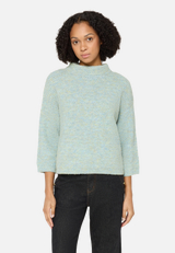 Strickpullover mit Stehkragen / Modellfoto Vorderseite