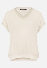 Blusenshirt mit Stickerei / Vorderseite