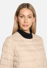Daunen-Steppjacke mit Rundhalsausschnitt / Detailbild