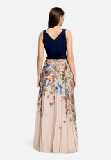 Abendkleid mit Plissee / Modellfoto Rückseite