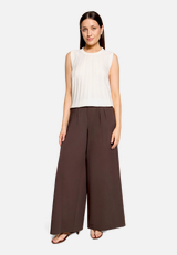 Strick-Top mit Rundhalsausschnitt / Modellfoto Vorderseite (Outfit)