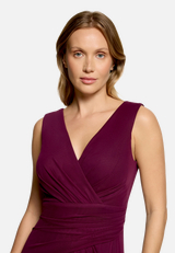 Abendkleid mit V-Ausschnitt / Detailbild