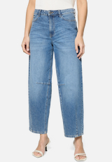 Barrel-Jeans  Mid Waist 29 Inch  / Modellfoto Vorderseite