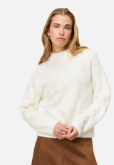 Pullover mit Karomuster / Modellfoto Vorderseite