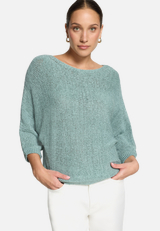 Strickpullover mit Fledermausärmeln / Modellfoto Vorderseite
