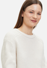 Strickpullover mit Schmuckkanten / Detailbild