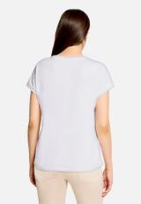 Casual-Shirt mit Aufdruck / Modellfoto Rückseite