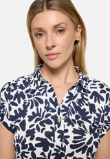 Casual-Kleid mit überschnittenen Ärmeln / Detailbild