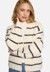 Strickjacke mit Streifen offener Style / Detailbild