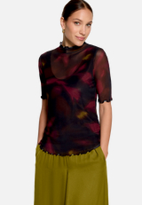 Mesh-Shirt mit Blumen  / Modellfoto Vorderseite