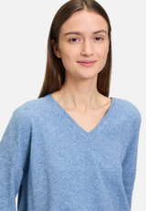 Strickpullover mit V-Ausschnitt / Detailbild
