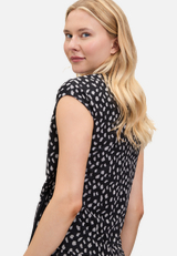 Kurzarm-Shirt mit Raffung / Detailbild