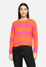 Strickpullover mit Rundhalsausschnitt / Modellfoto Vorderseite