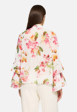 Chiffonbluse mit Volant / Modellfoto Rückseite
