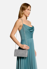 Clutch-Tasche im Glitzer-Look / Modellfoto Vorderseite